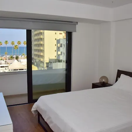 Georgia Court & Seaview * Larnaca