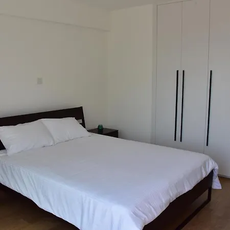 Apartment Georgia Court & Seaview Larnaca